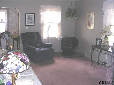 71 Cuthbert St, Schenectady, NY 12302 - photo 5