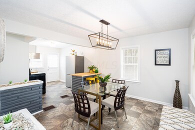 2265 Argyle Drive. 43219_034