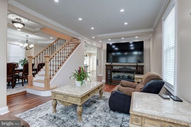 2916 Edgecombe Cir N, Baltimore, MD 21215 - photo 5