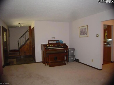 30165 Rickey Ln, Wickliffe, OH 44092 - photo 4