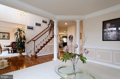 8307 Wolftrap Rd, Vienna, VA 22182 - photo 4