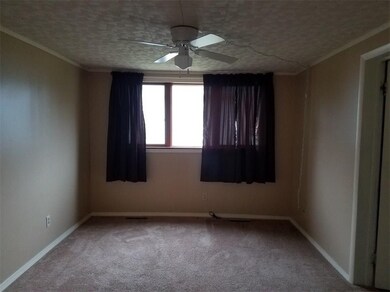 Bonus/possible bedroom