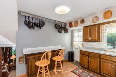 9035 Greenway Ln, Lenexa, KS 66215 - photo 7