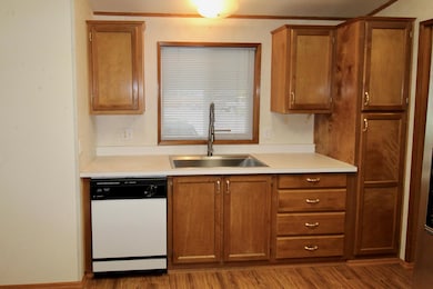 22071 Highway 62 unit 52, Shady Cove, OR 97539 - photo 5