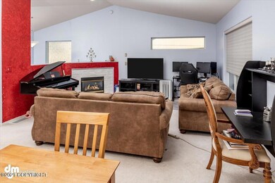 05-Living Room_DMD_1518-Edit