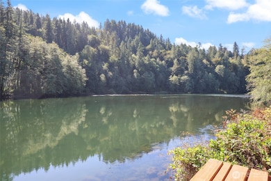 Your private Cowlitz rivers edge