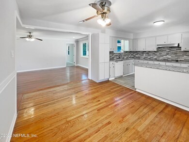 2882 Jerry Ln, Jacksonville, FL 32218 - photo 7