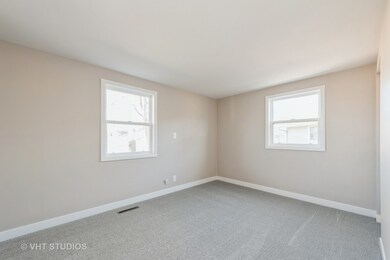 130 Toro Cir, Carpentersville, IL 60110 - photo 7