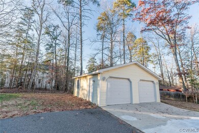 611 Norman Dr, Ruther Glen, VA 22546 - photo 2