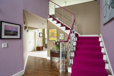 4 Foyer-113