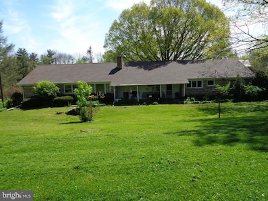 418 Camargo Rd, Quarryville, PA 17566 - photo 4