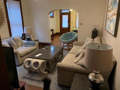 2069 N 4th-Living