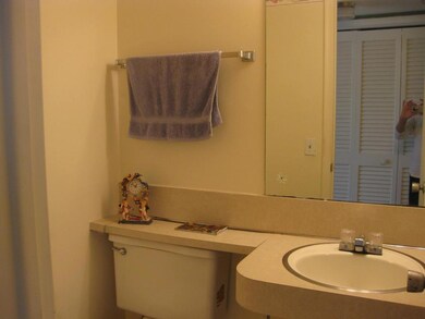 164 Easthampton G, West Palm Beach, FL 33417 - photo 6