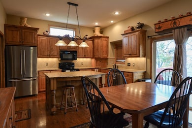 215 E Kodiak Ct, Kechi, KS 67067 - photo 7