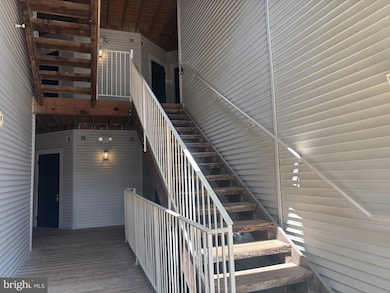 12491 Hayes Ct unit 303, Fairfax, VA 22033 - photo 4