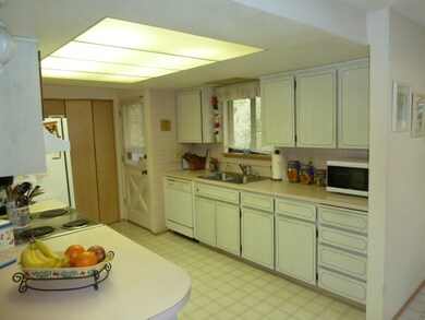 6705 35th St W, University Place, WA 98466 - photo 3