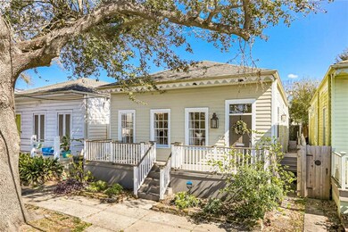723 Valence St.
