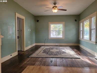 431 SW 3rd Ave, Canby, OR 97013 - photo 4