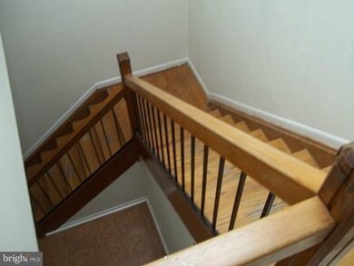 818 W Barre St, Baltimore, MD 21230 - photo 3