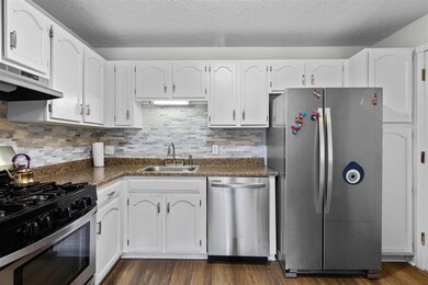 379 Huse Rd unit 40, Manchester, NH 03103 - photo 6