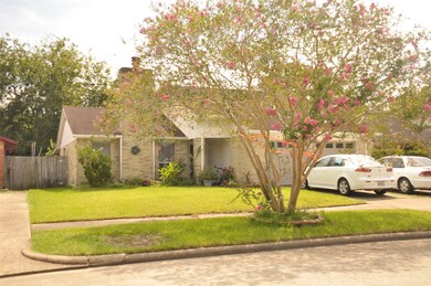 9510 Kingsvalley St, Houston, TX 77075 - photo 2
