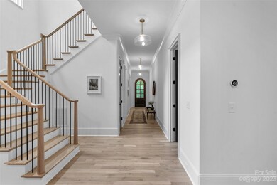 728 Ellsworth Rd, Charlotte, NC 28211 - photo 4