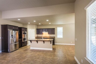 3181 Buckingham Ave, Clovis, CA 93619 - photo 6