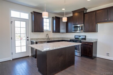 granite counters and hardwood floors
