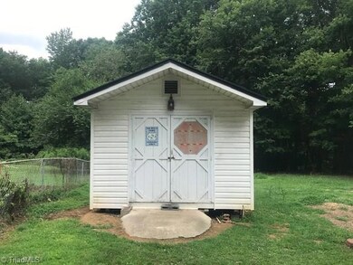 1415 Oakland Ave, Asheboro, NC 27203 - photo 5