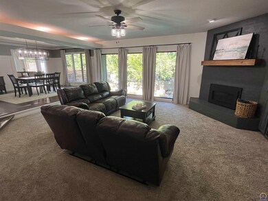 6048 SW 37th St, Topeka, KS 66614 - photo 5