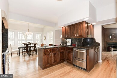 1601 River Farm Dr, Alexandria, VA 22308 - photo 5