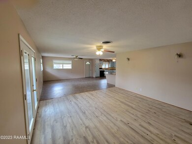 4539 Young Ln, Lake Charles, LA 70605 - photo 3