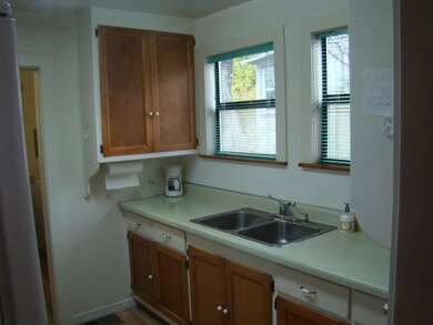 1573 Jay St, Redding, CA 96001 - photo 3