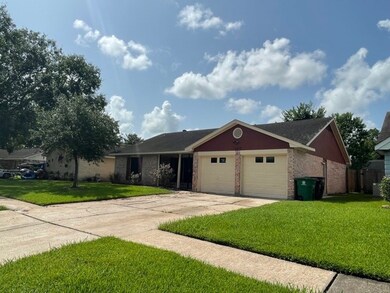 11610 Kirkmeadow Dr, Houston, TX 77089 - photo 2