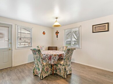 111 Mora Rd, Carpentersville, IL 60110 - photo 5