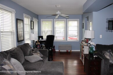 25 Essex St, North Middletown, NJ 07748 - photo 5