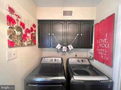 2751 Rolling Green Place unit B416, Macungie, PA 18062 - photo 3