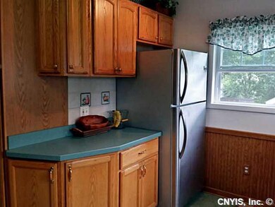 Kitchen All appliances stay!