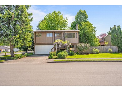 2310 SW 23rd St, Troutdale, OR 97060 - photo 2