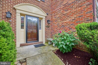 6313 Chaucer View Cir, Alexandria, VA 22304 - photo 3