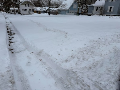 308 E River St, Spring Lake, MI 49456 - photo 2