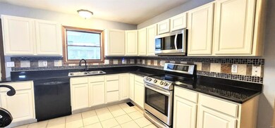 1301 Saddlewood Dr, Maryville, IL 62062 - photo 6