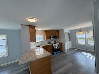 125 Thunderbird Dr, Naugatuck, CT 06770 - photo 7