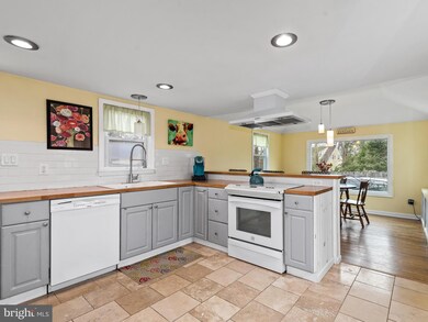 8621 Quentin Ave, Parkville, MD 21234 - photo 5