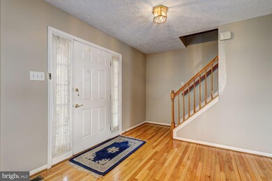 5622 Roundtree Ln, Columbia, MD 21045 - photo 2