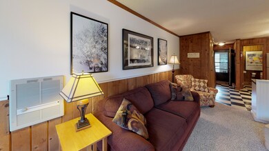 Shamrock-39-Living-Room(1)