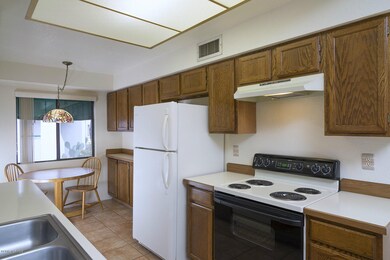 Eat-in Kitchen
