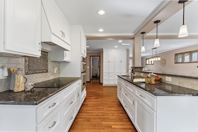 2585 Westmont Blvd (Interior Staged)-17