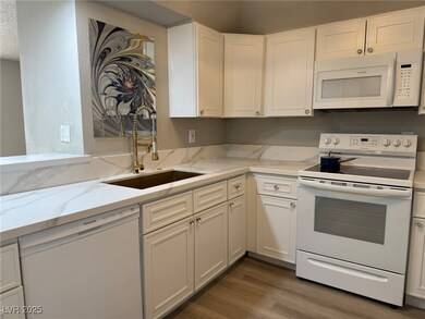 3930 University Center Dr unit 302, Las Vegas, NV 89119 - photo 7