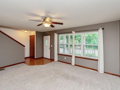 908 8th St SE, Cedar Rapids, IA 52401 - photo 5